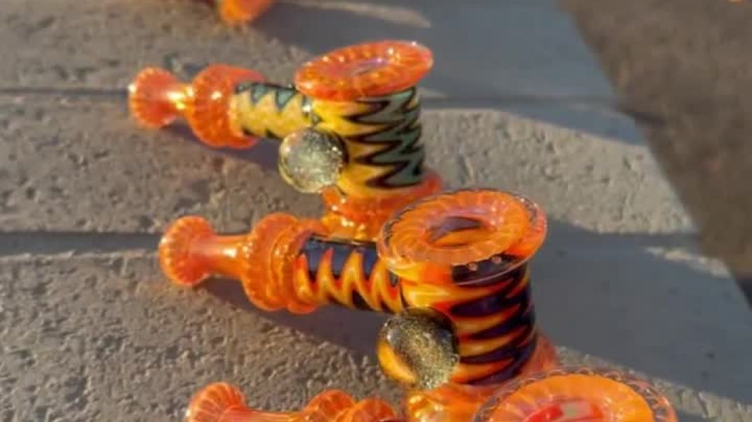 ⁣Cheech Scallop bubbler In 4 different styles 😮‍💨😎